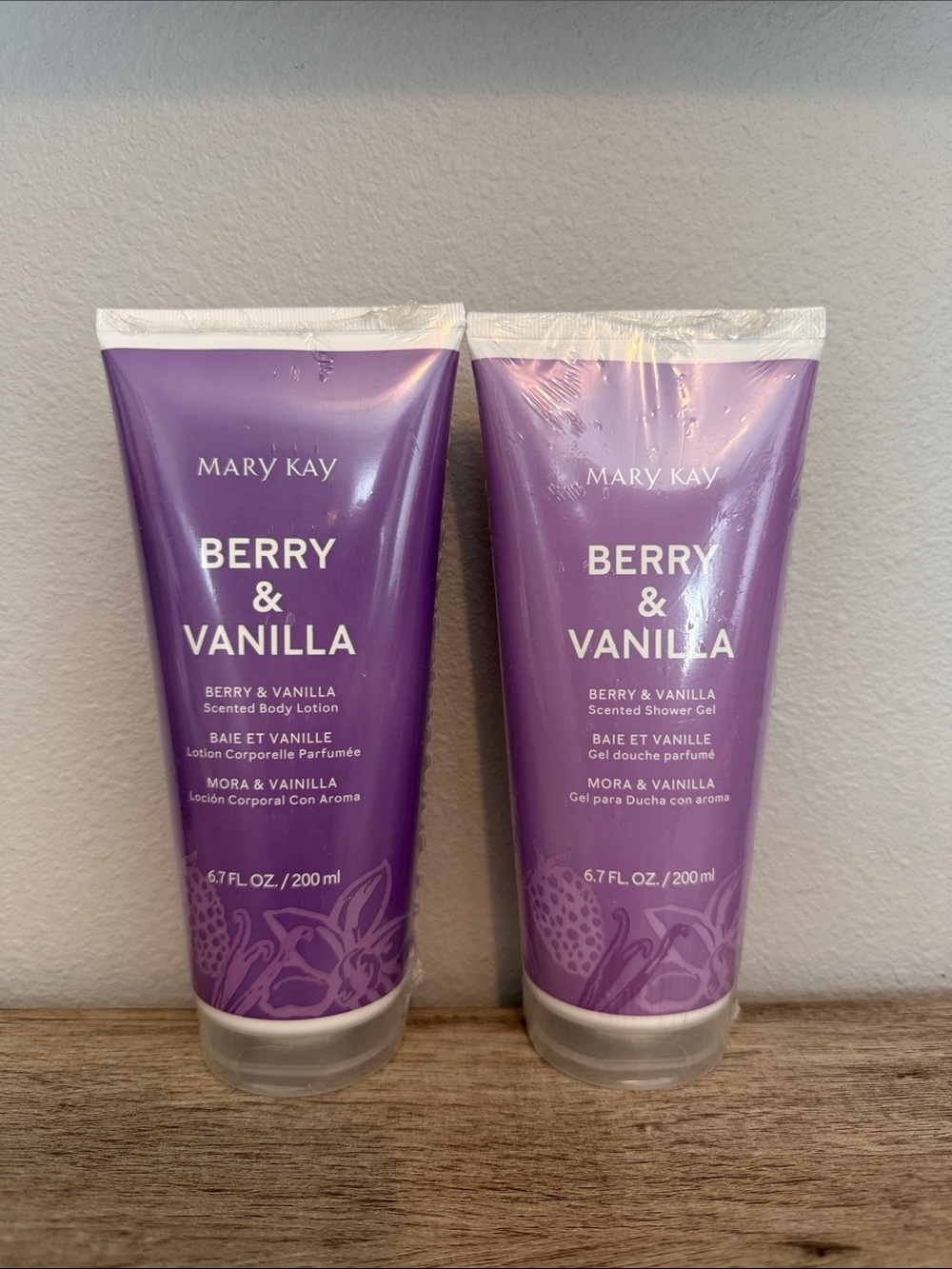 Mary Kay Berry & Vanilla Set of Body Lotion & Shower Gel